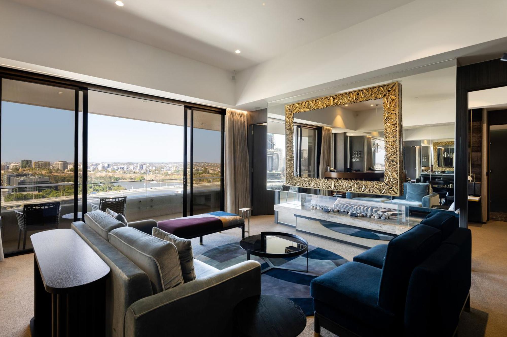 Emporium Hotel South Bank Brisbane Exteriér fotografie The living room of a three-bedroom apartment